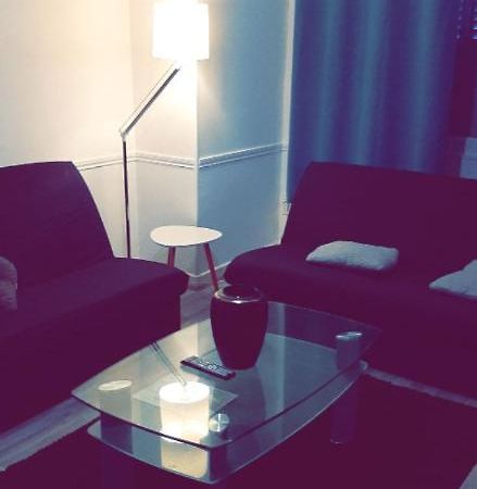 Appartement 48m2 pour 6 personnes au centre ville historique avec parking gratuit et une borne de recharge pour voiture à 10 metres Avallon Exterior foto