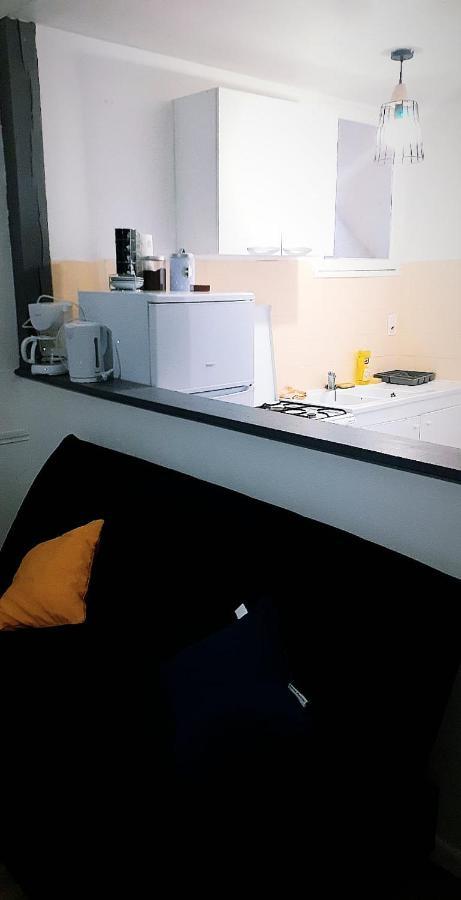 Appartement 48m2 pour 6 personnes au centre ville historique avec parking gratuit et une borne de recharge pour voiture à 10 metres Avallon Exterior foto