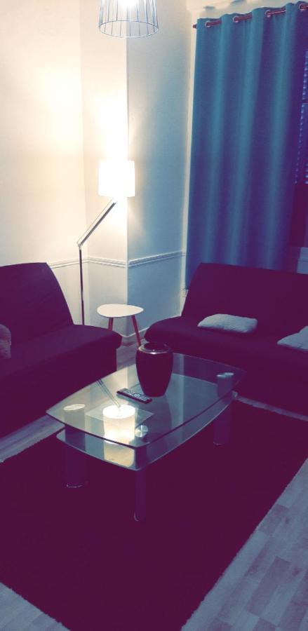 Appartement 48m2 pour 6 personnes au centre ville historique avec parking gratuit et une borne de recharge pour voiture à 10 metres Avallon Exterior foto